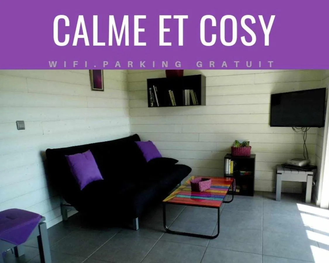 Villa Joli petit T2 calme au bord de leau à Vieille-Brioude Hébergement de vacances