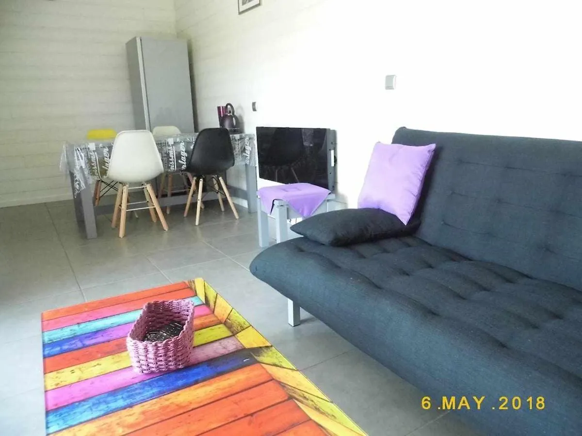 Hébergement de vacances Villa Joli petit T2 calme au bord de leau à Vieille-Brioude